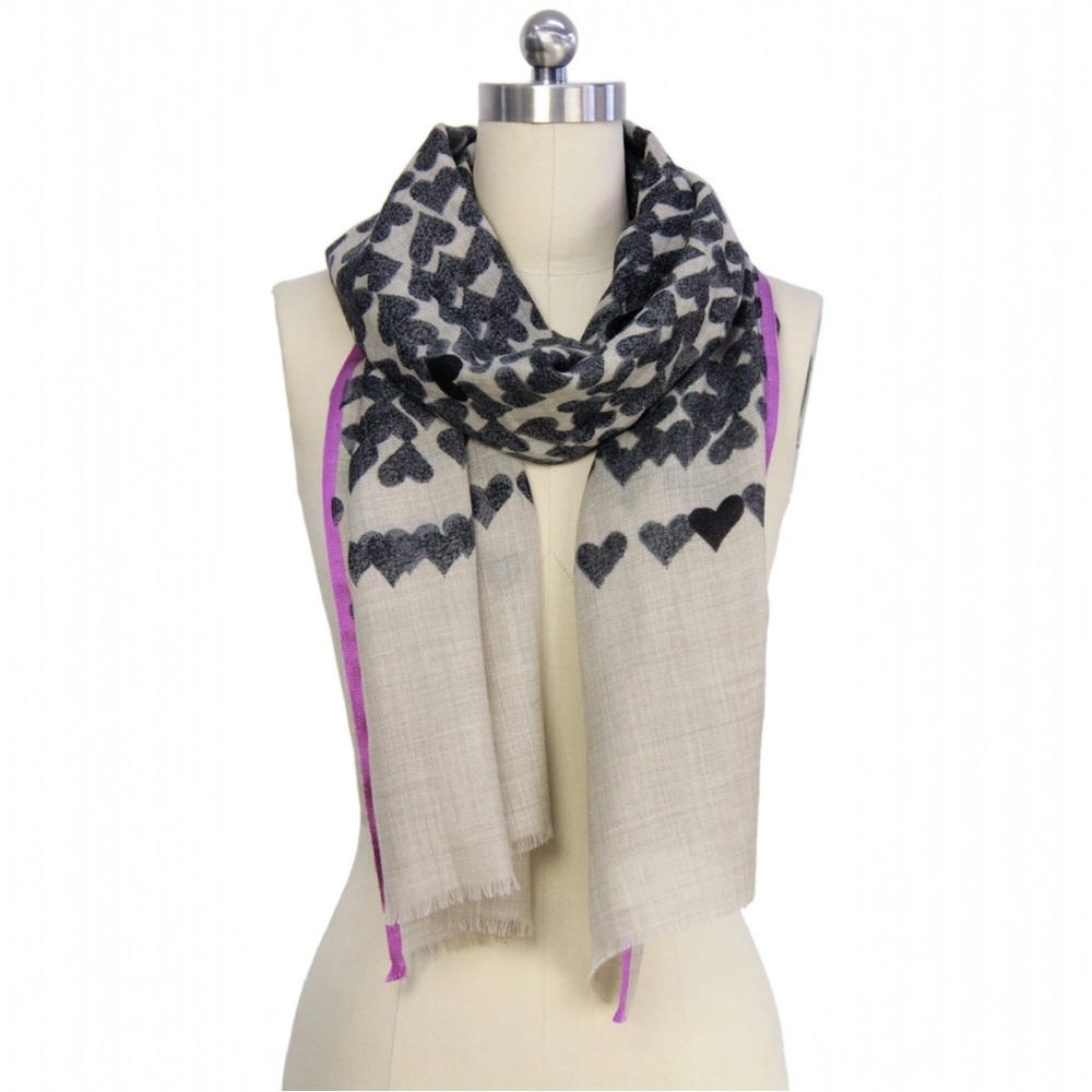 Wool & Silk Heart Print Scarf – Lightweight, Luxe & Soft - Picture 4 of 6